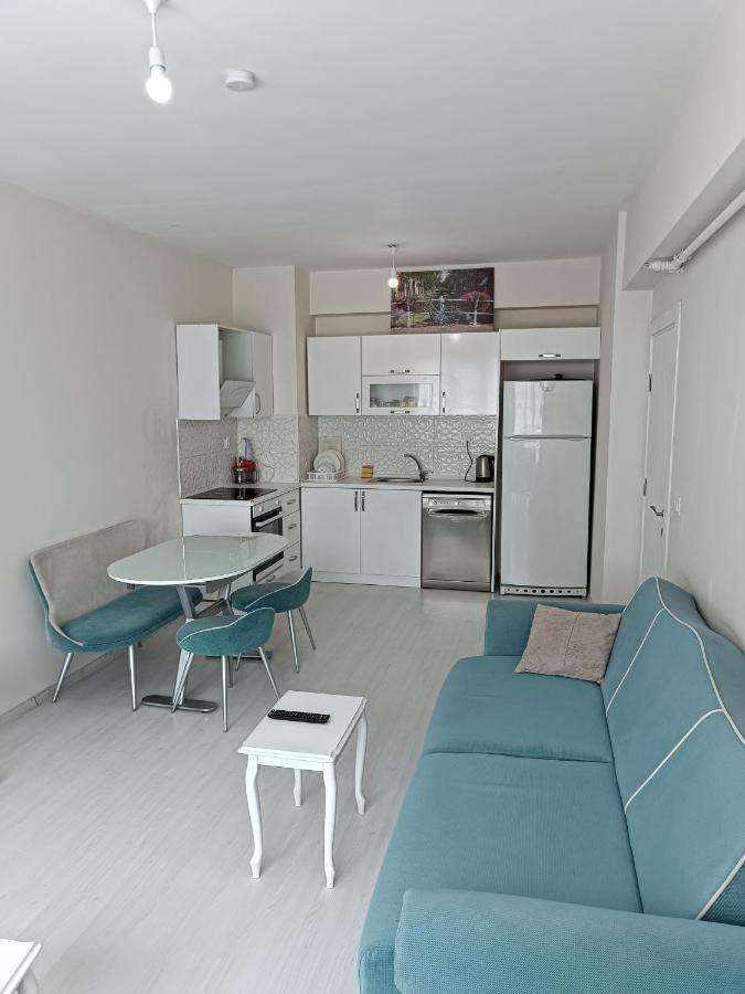 Apartment في العشق